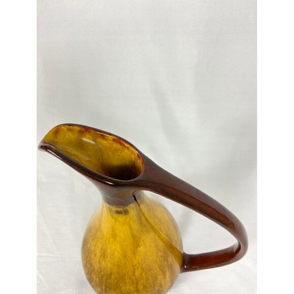 Vintage Blue mountain pottery tall sleek brown gold mid century pitcher vase. - Picture 6 of 9